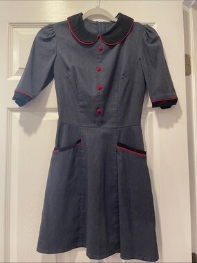 Stop Staring Vintage-Inspired Navy Dress with Black Collar and Red Trim
